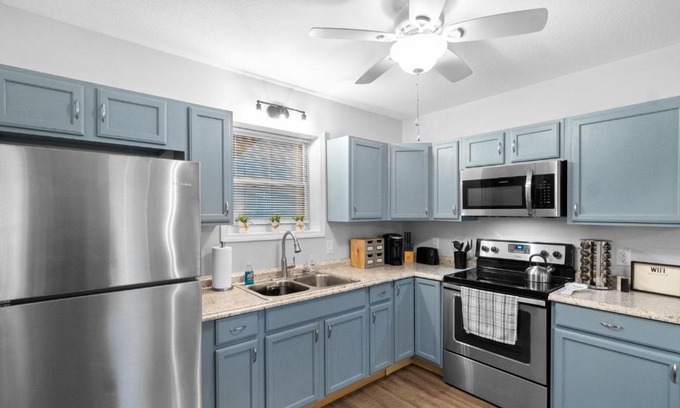 Clarksville House | Cozy Contemporary Cottage With Lit Covered Patio