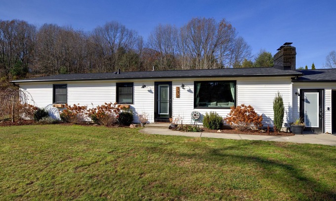Saratoga Springs House | Cozy & Convenient