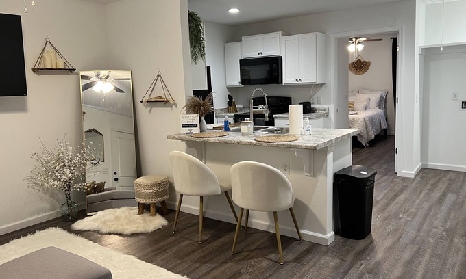 Ludowici House | Cozy Corner A Townhouse Treasure! 15 minutes from Fort Stewart