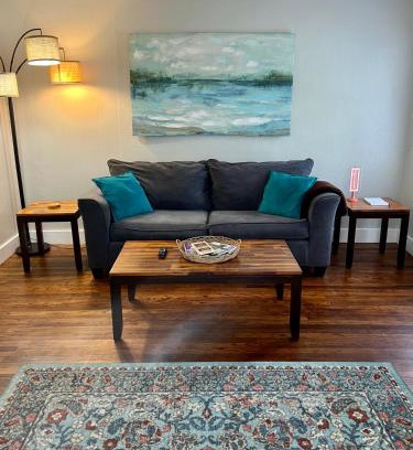 Hot Springs House | Cozy Corner In The City