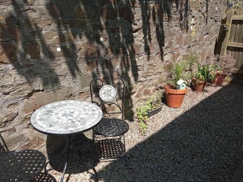Bodmin Apartment | Cozy Cornish Retreat In Bodmin Free Parking Sleeps 3
