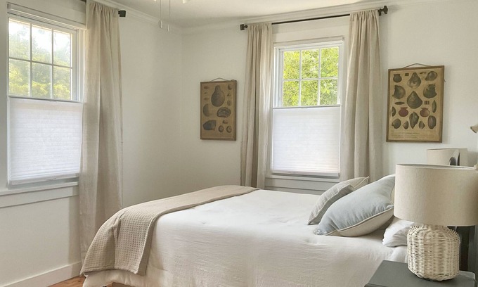 Cape May Court House Cottage | Cozy Cottage Steps to Downtown and 10 minute Drive from the Beach