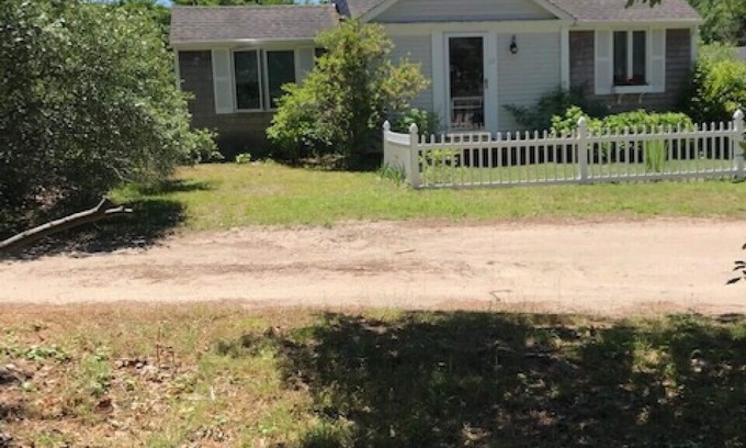 Harwich Port Cottage | Cozy Cottage close to Beaches, Boating, Biking, Shopping and more