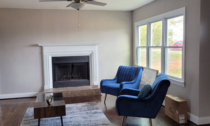 Newnan House | Cozy Cottage Close to Historic Downtown Newnan
