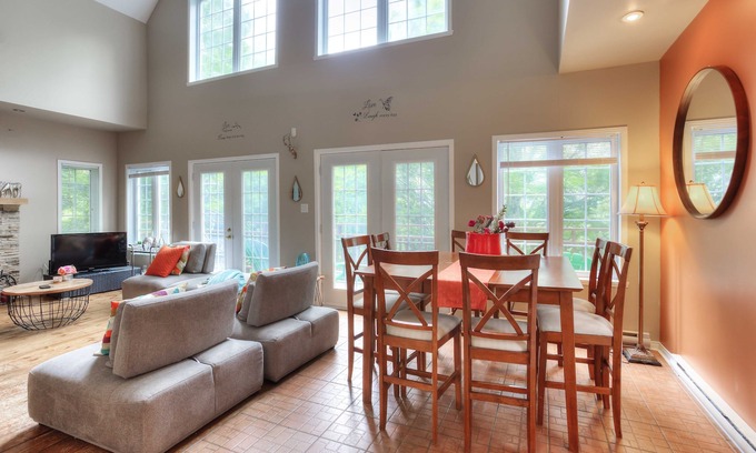 Mont-Tremblant Cottage | Cozy cottage in Mt-Tremblant with Magnificent View/Monthly rental/Extended stays