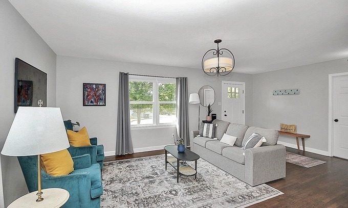 Davidson Cottage | Cozy Cottage in Davidson