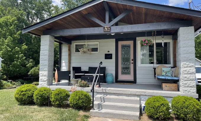 Loveland Cottage | Cozy Cottage in Loveland