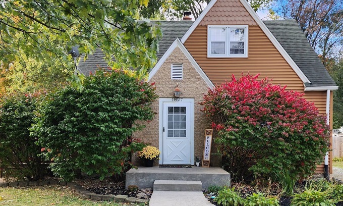 Terre Haute House | Cozy Cottage in Terre Haute