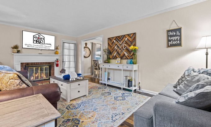 Blue Township House | Cozy Cottage Minutes From Stadiums + Parking and Fenced in Yard