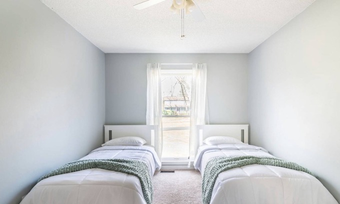 Bowling Green Cottage | Cozy Cottage near Charlotte NC