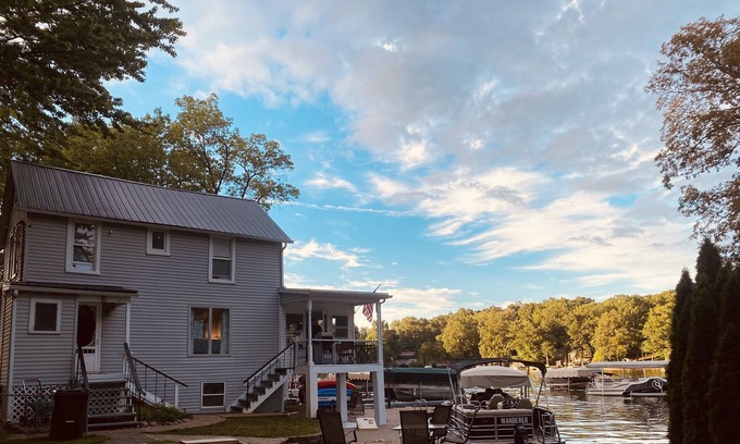Rome City Cottage | Cozy cottage nestled on a beautiful all sports and fishing lake!