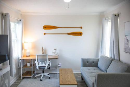 Jacksonville Beach House | Cozy Cottage only 4 Blocks from the Ocean