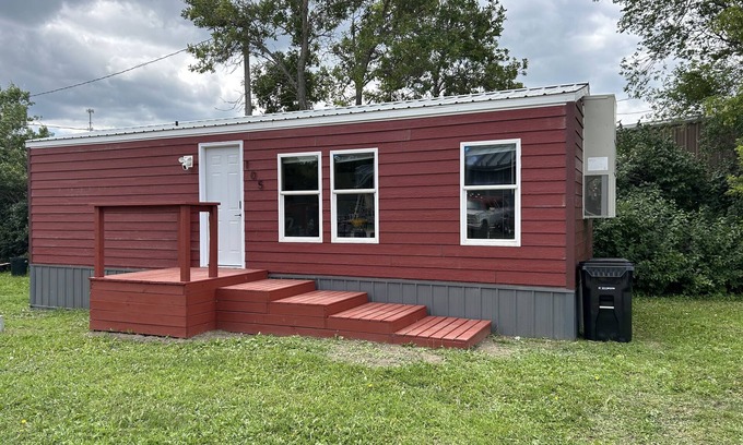 Valley City House | Cozy Cottage on Main