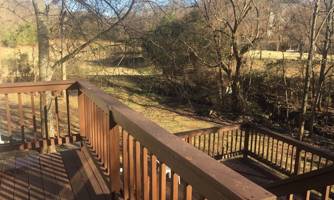 Franklin House | Cozy Cottage Retreat in the heart of Cool Springs.