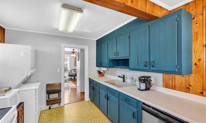 Welcome House | Cozy cottage style 3 miles to Downtown Greenville