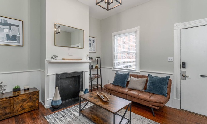 Beach Institute Cottage | Cozy Cottage w/Courtyard & Close to Forsyth
