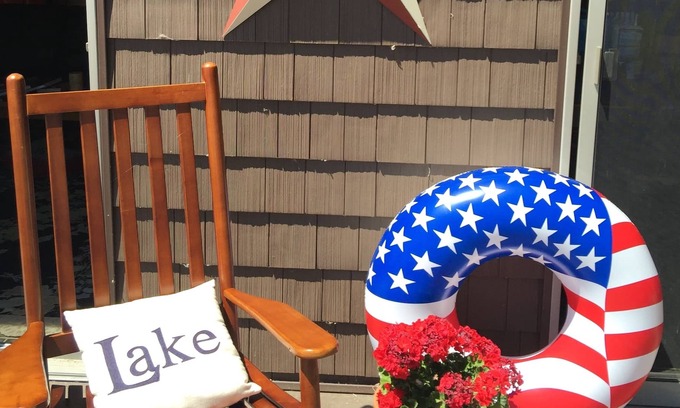 Valois Cottage | Cozy cottage, with exceptional views of Keuka Lake.
