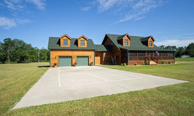 Ludowici Cabin | Cozy Country Cabin in Coastal GeorgianThe Perfect Staycation