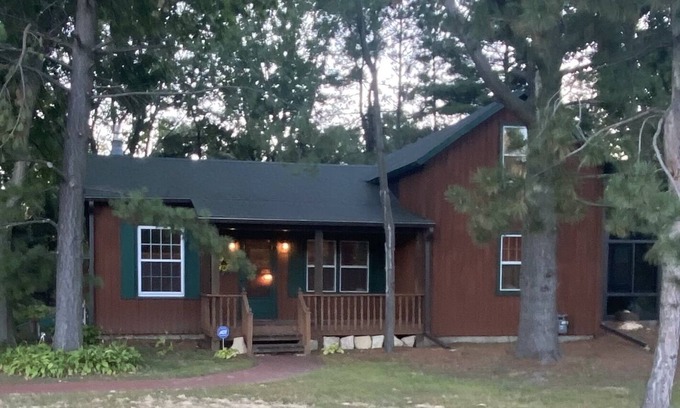 Onalaska Other | Cozy, country-feel, private, close to everything, for family & friends to gather