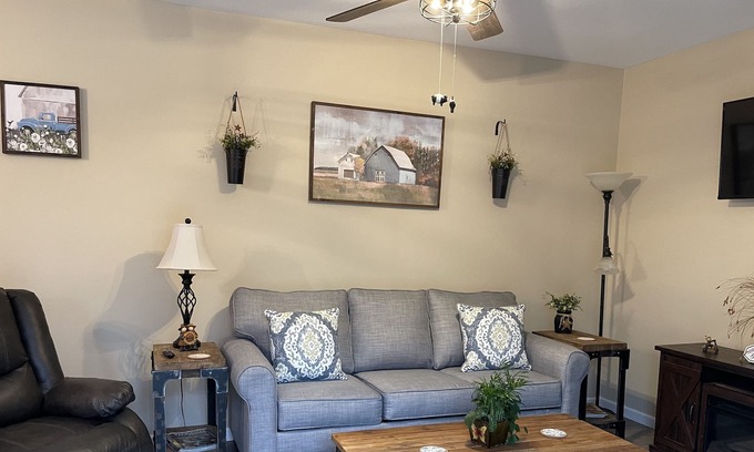 Indian Mound Apartment | Cozy Country Getaway