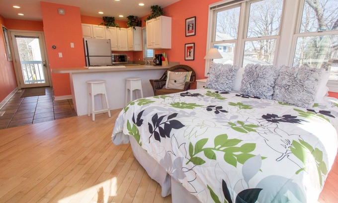 Michigan City House | Cozy Couples Retreat in Beachwalk Resort w/Hot Tub