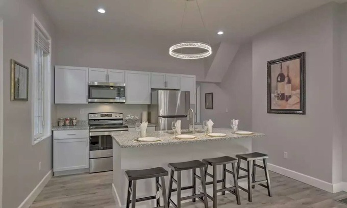 Covington House | Cozy Covington Home