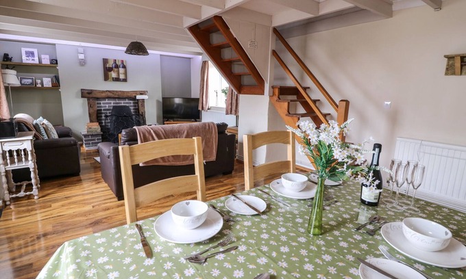 Llandysul Cottage | Cozy Cwtch Cottage