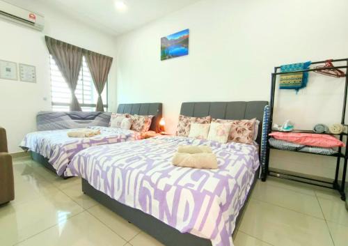 Cyberjaya Apartment | Cozy Cybersquare Ensuite with Pool View #CS1