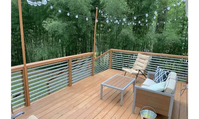 Belvedere Park House | Cozy Decatur Bungalow -10 min. to downtown Atlanta. The Perfect Intown Getaway!