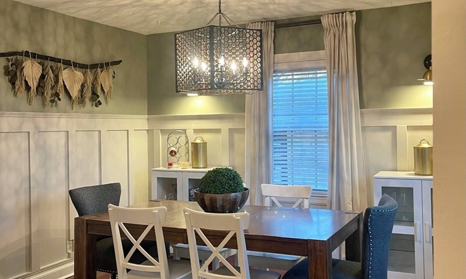 Jeffersontown House | Cozy Designer Family-Friendly Home
