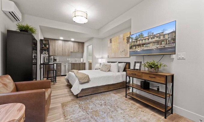 Walluga Apartment | Cozy Dog-Friendly Lake Oswego Studio Apartment