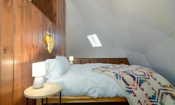 Cable Cabin | Cozy Dome w/Sauna on Diamond Lake, Cable WI