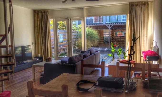 Municipality of Nieuwegein House | Cozy Dutchie House Near Utrecht