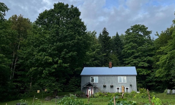 East Burke Cabin | Cozy East Burke Cottage near bike trails & skiing