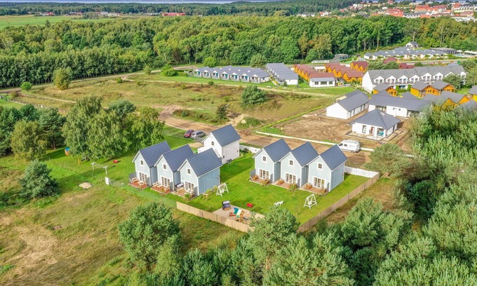 Jaroslawiec House | Cozy, family-friendly cottage in a quiet location, 1 km from the sandy beach.