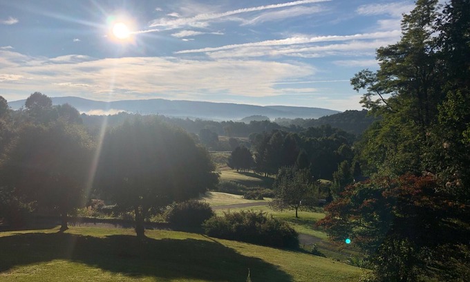 Altamont House | Cozy Family Friendly 3BR w/Stunning Views in Linville Falls