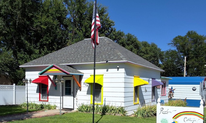 Benkelman Cottage | Cozy, Family Friendly getaway, Great place to relax and escape every day life.