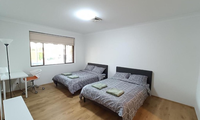 Merrylands House | Cozy Family Room with Private Bathroom in Spacious Home - M8