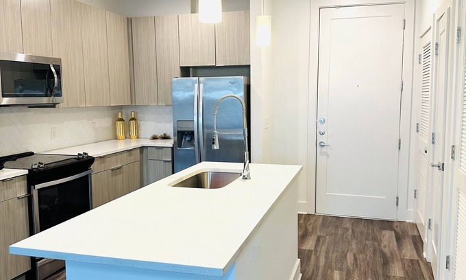 Buckhead Apartment | Cozy family sized apartment just a few minutes away from all your desires.