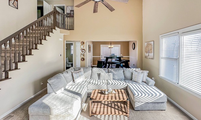 Cartersville House | Cozy Family-sized house. Pet Friendly!