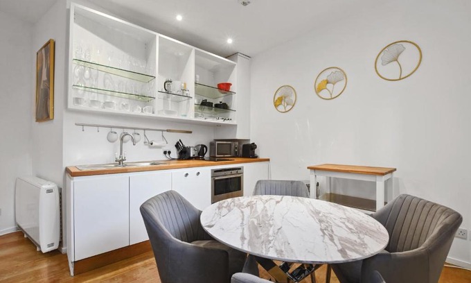Queen's Gate Apartment | Cozy flat near Kensington Palace