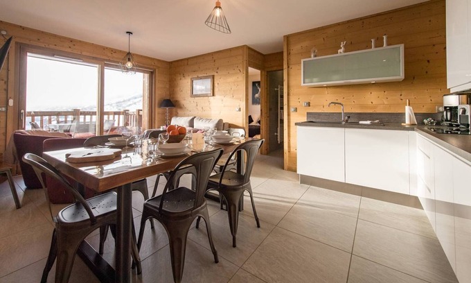 La Toussuire Apartment | Cozy apartment on the slopes up to 5 guests