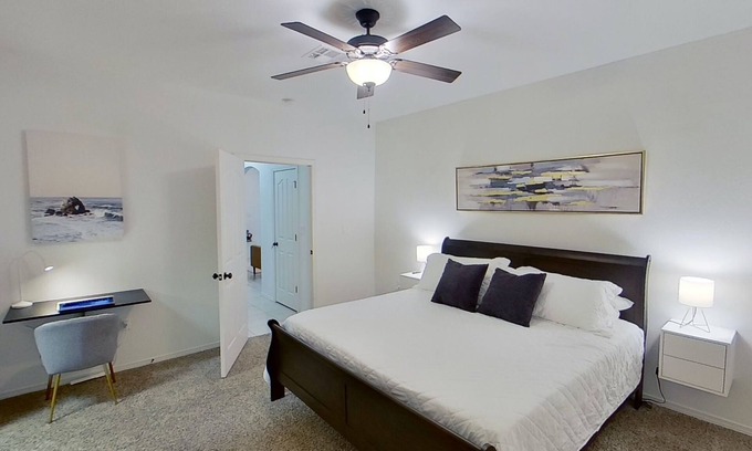Biggs Field House | Cozy fully renovated 3 bedroom 3 bathroom with am garage home
