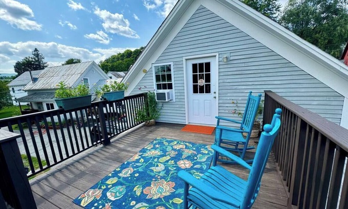 Bradford Apartment | Cozy, furnished apartment for short-mid term stays