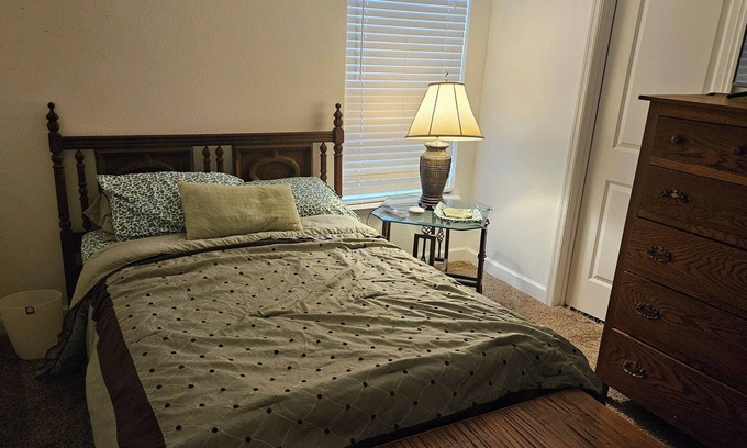 Orange City House | Cozy Furnished bedroom located in Orange City with WiFi, AC