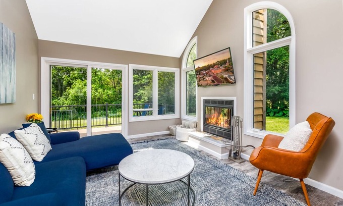 The Galena Territory House | Cozy Galena Townhome