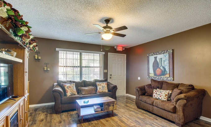 Hinesville House | Cozy Georgia Abode - Patio, Near Fishing & Hiking!