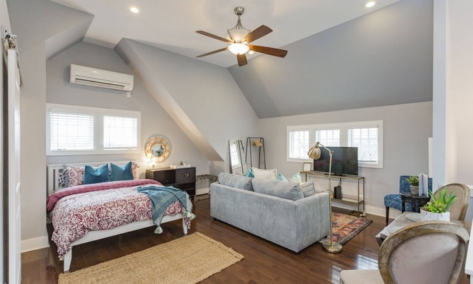 Belmont - Hillsboro Apartment | Cozy Guesthouse in Trendy 12South!