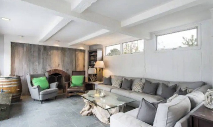 Napeague House | Cozy Hamptons Beach House 1 Block from the Beach!
