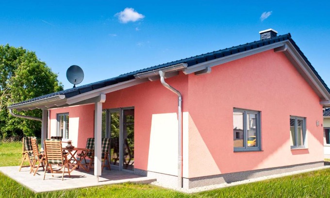 Zierow House | Cozy Holiday Home in Zierow near Baltic Sea Beach
